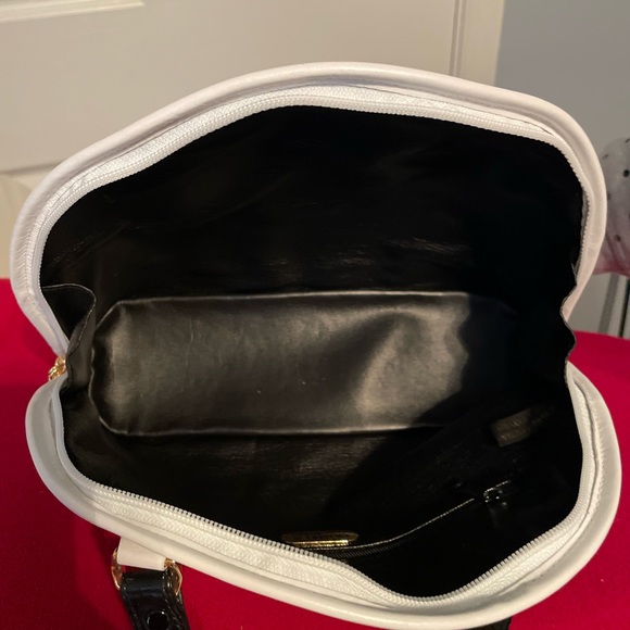 Austin Design Handbag - Picture 3 of 4